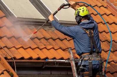 Démoussage et hydrofuge de toiture à Attin