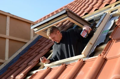 Pose de fenêtres de toit Velux à Attin